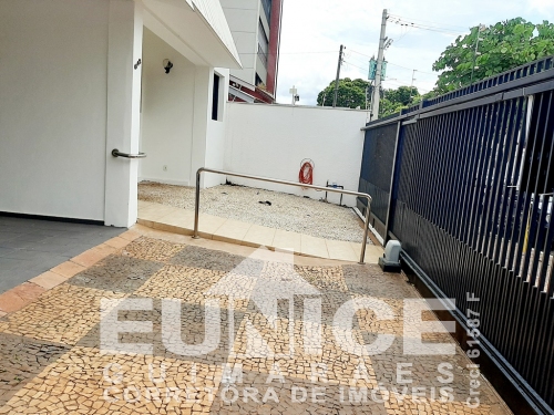 Casa para alugar ou venda no Centro em Araçatuba/SP