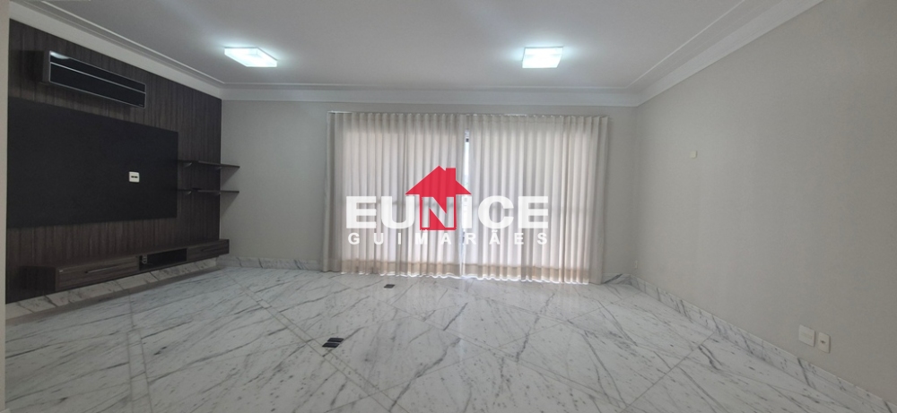 Apartamento 3 suites e 3 Garagem!